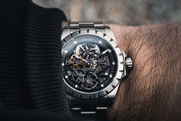 Đồng hồ Skeleton &#8211; Vẻ đẹp hút hồn từ chuyển động cơ học