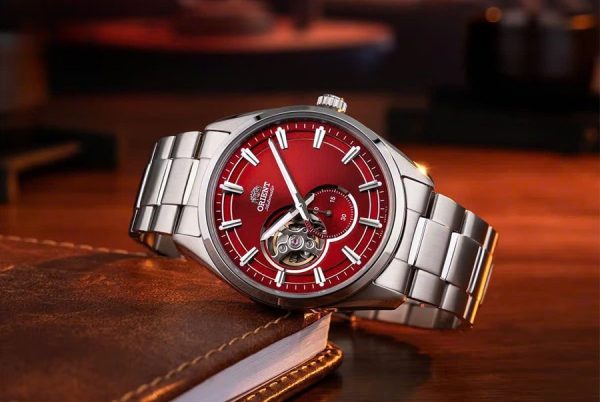 Đồng hồ Skeleton &#8211; Vẻ đẹp hút hồn từ chuyển động cơ học