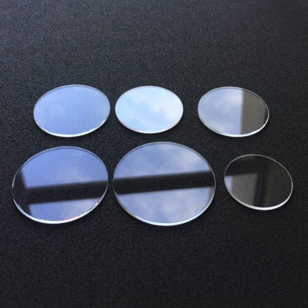 Kính cứng đồng hồ &#8211; Tấm khiên bảo vệ cỗ máy thời gian