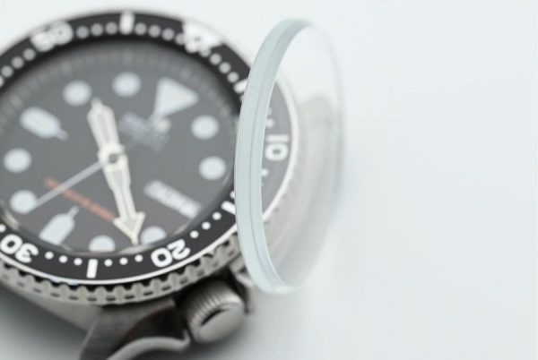 Kính Hardlex – Công nghệ độc quyền từ Seiko liệu có soán ngôi sapphire?