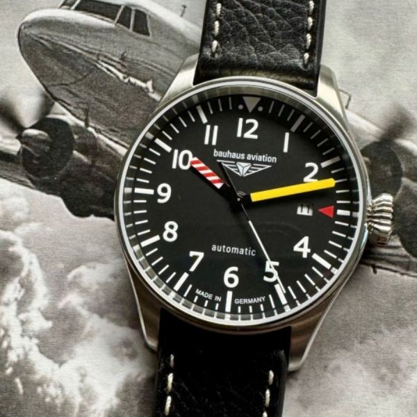 Đồng hồ phi công – Biểu tượng bầu trời trên cổ tay