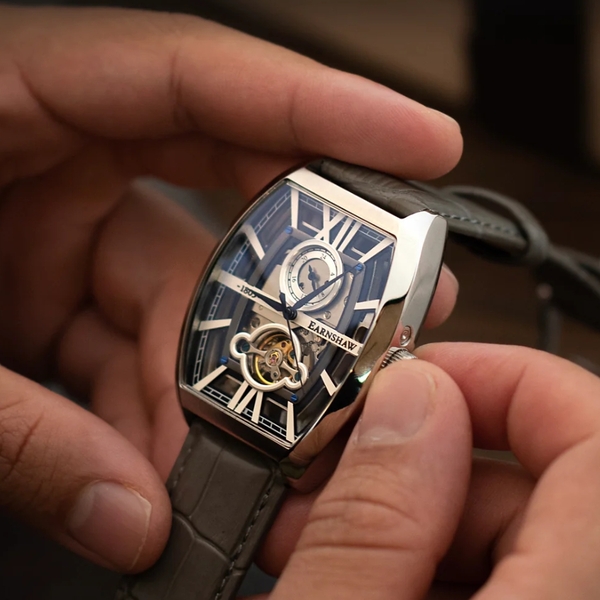 Các kiểu dáng đồng hồ phổ biến hiện nay