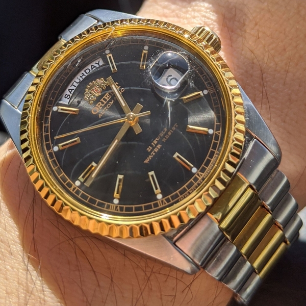 Orient Oyster Day Date – Sức hút không thể chối từ