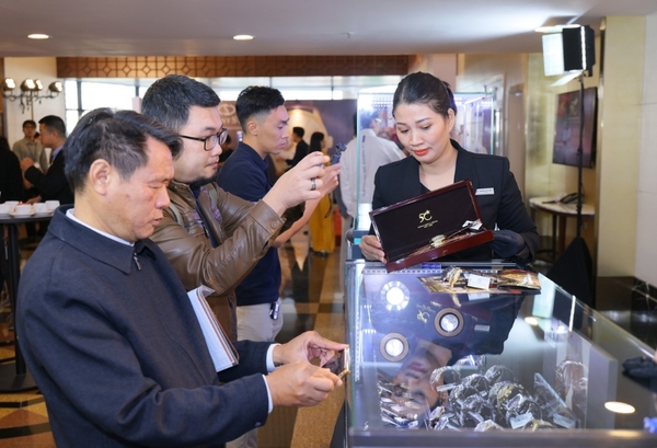 Orient Day Date President vẫn là “mỹ nhân đáng ghen tị” trong làng sưu tầm