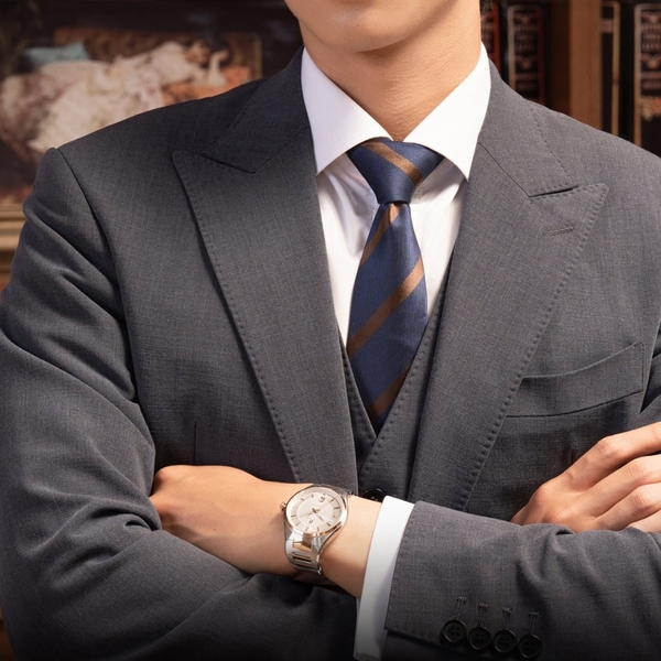Tại sao kim đồng hồ luôn chỉ 10h10 trong các quảng cáo?